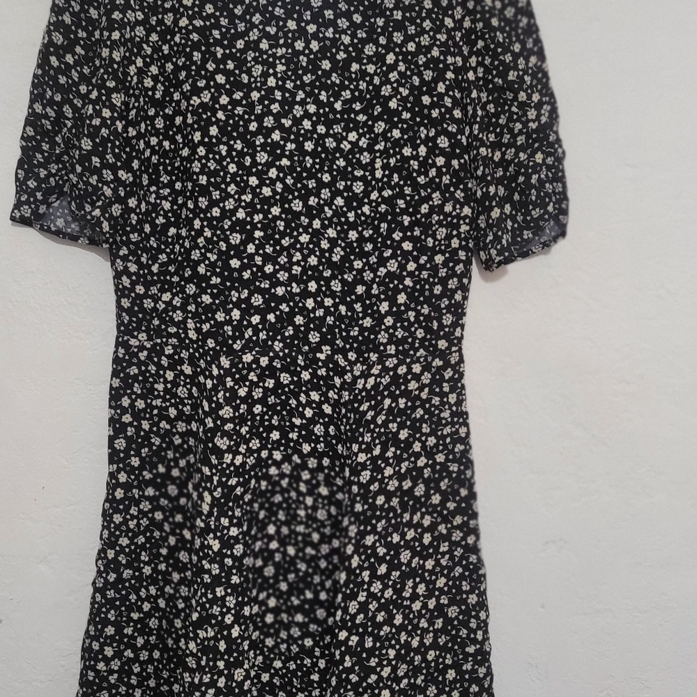 COPY - Reformation dress new - Picture 3 of 11
